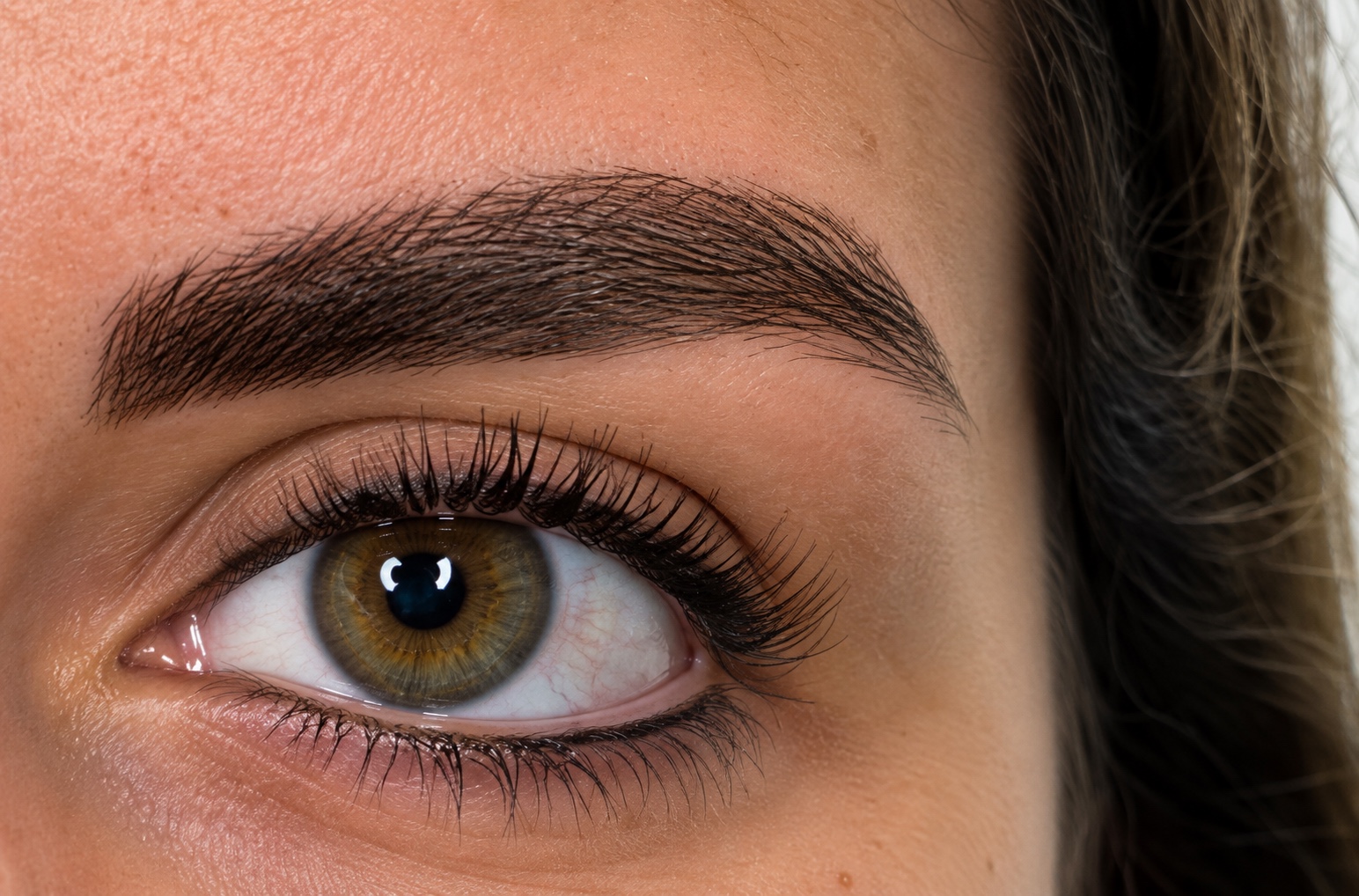 Trucco semipermanente sopracciglia realizzato da Cristina Razzi